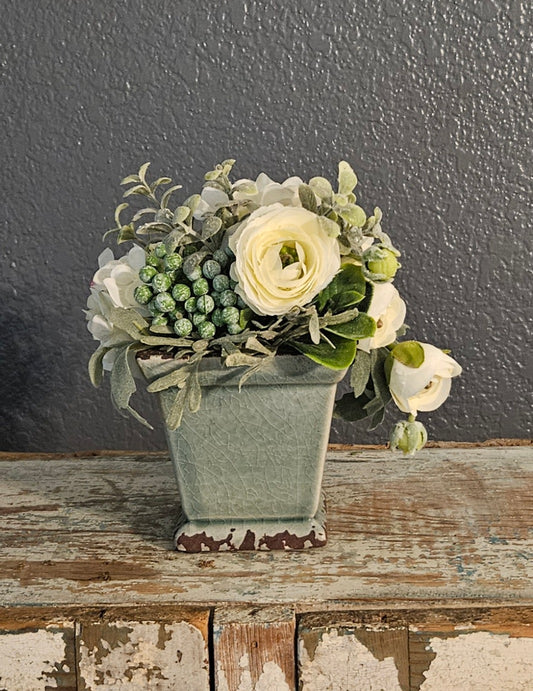 Neutral Sit Around With Cream Ranunculus