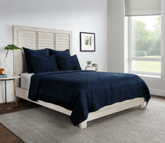 Bari Ocean Blue 4 Piece King Quilt Set, Velvet